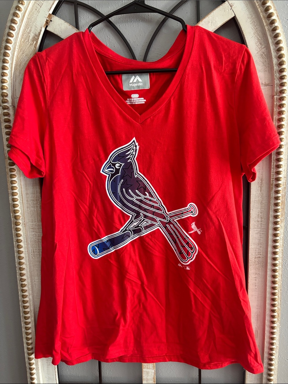 Majestic Red V-Neck Tee with Navy & White Cardinal Graphic Large NWOT